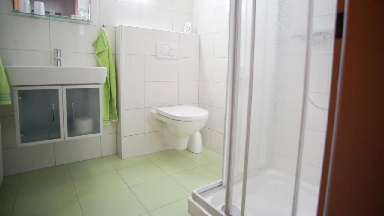 Gastehaus Moser Bed & Breakfast Podersdorf am See Dış mekan fotoğraf