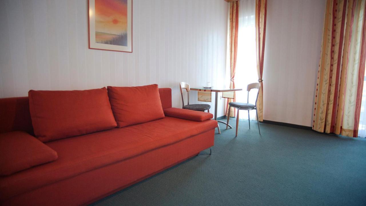 Gastehaus Moser Bed & Breakfast Podersdorf am See Dış mekan fotoğraf